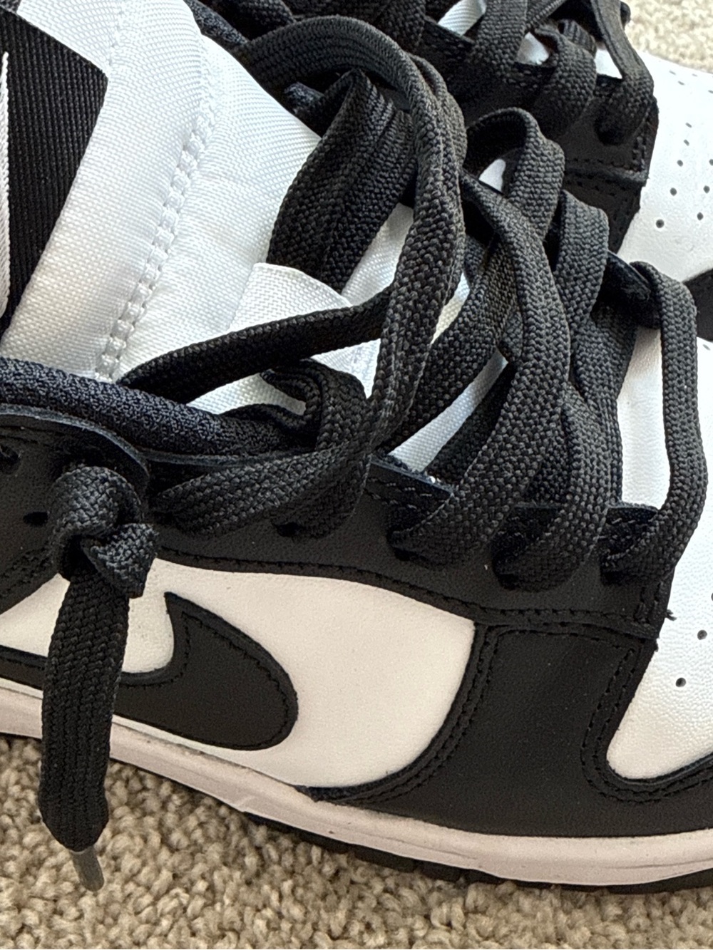 Nike Dunks Panda Black and White Low-Top Sneakers Women’s Size US6 - Picture 4 of 7